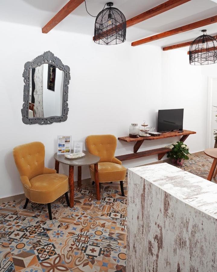 Irene City Villas Fira  Ngoại thất bức ảnh